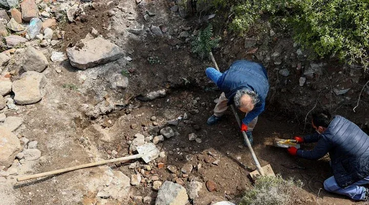 Kazı Yaparken Yakalanma Suşu